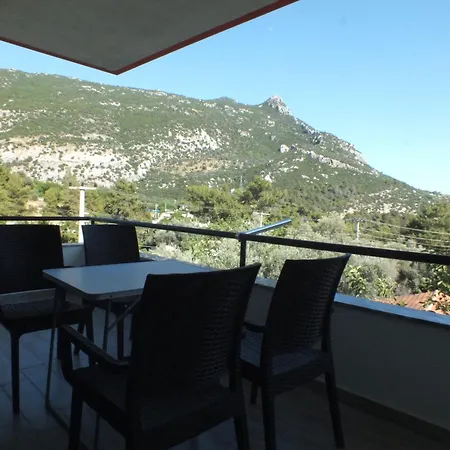 Tuana アパート *