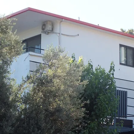 アパート Tuana カシュ